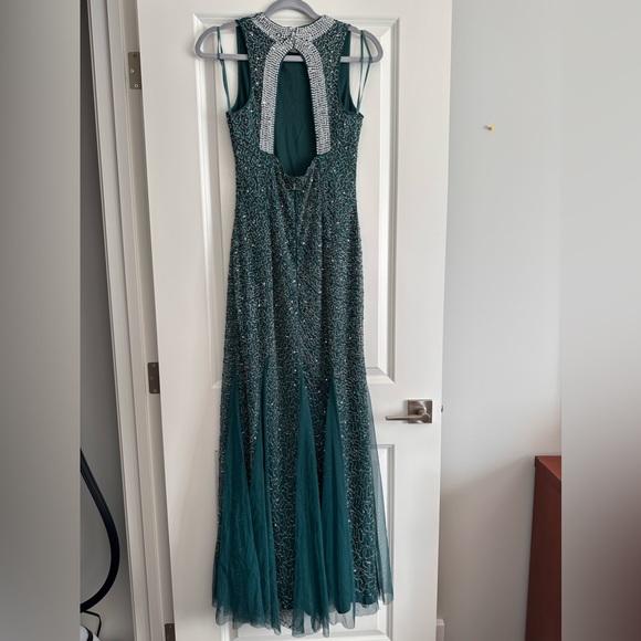 Beautiful Night Gown - Picture 5 of 7